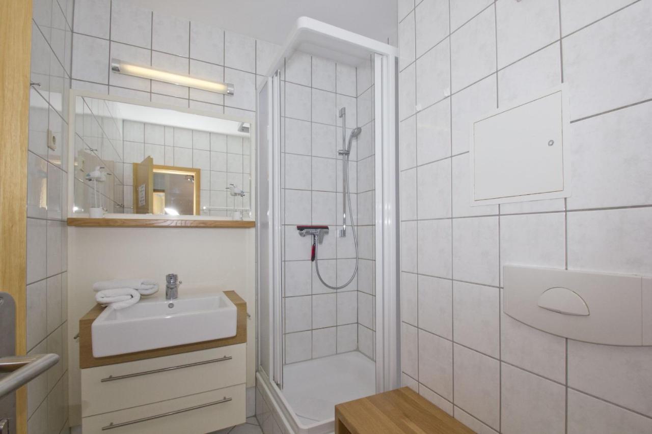 Haus Blick zur See: Fewo mit Meerblick und Erlebnisbad Goehren  Exterior photo